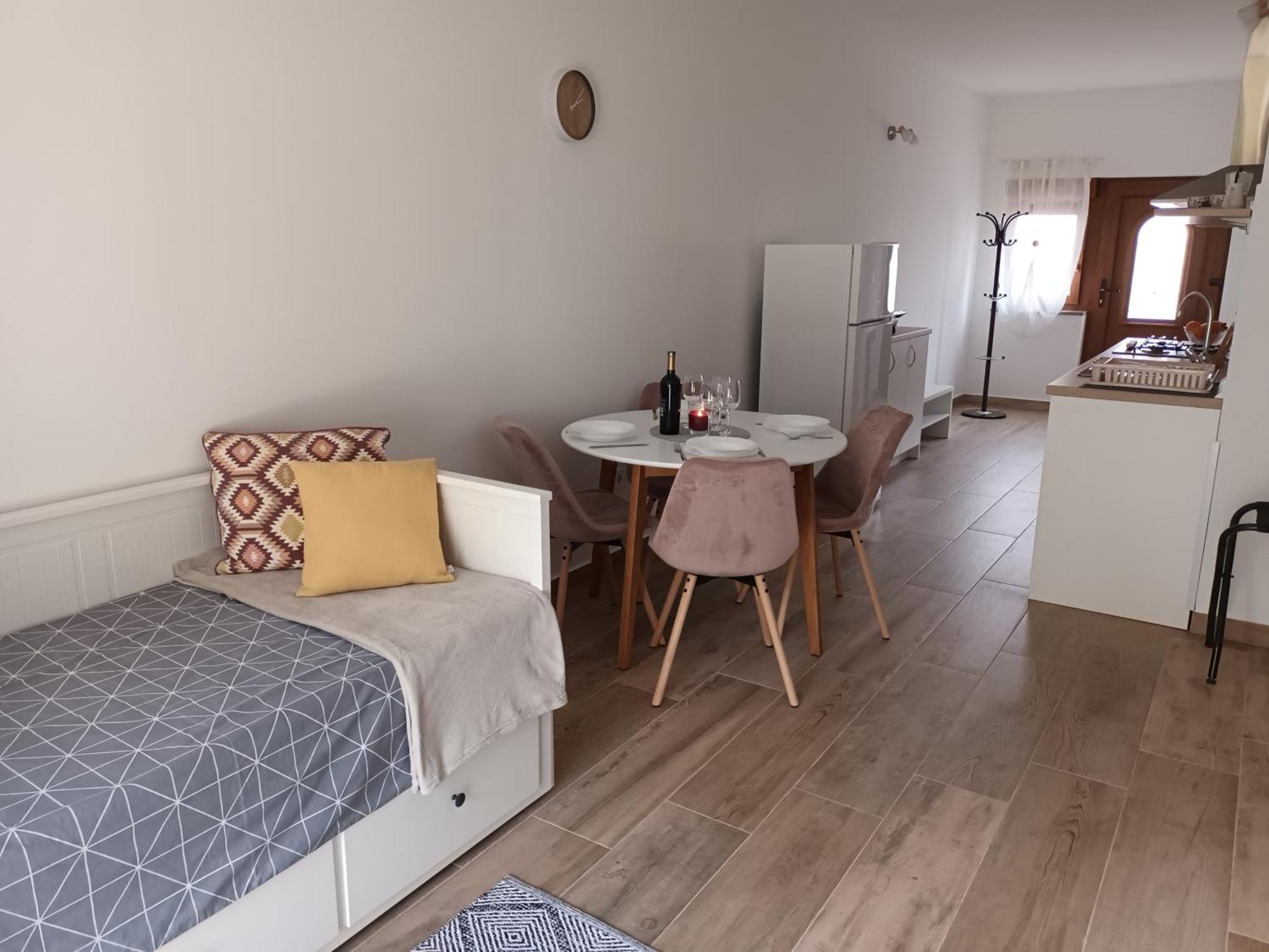 Studio Apartman Dori Pula Buitenkant foto
